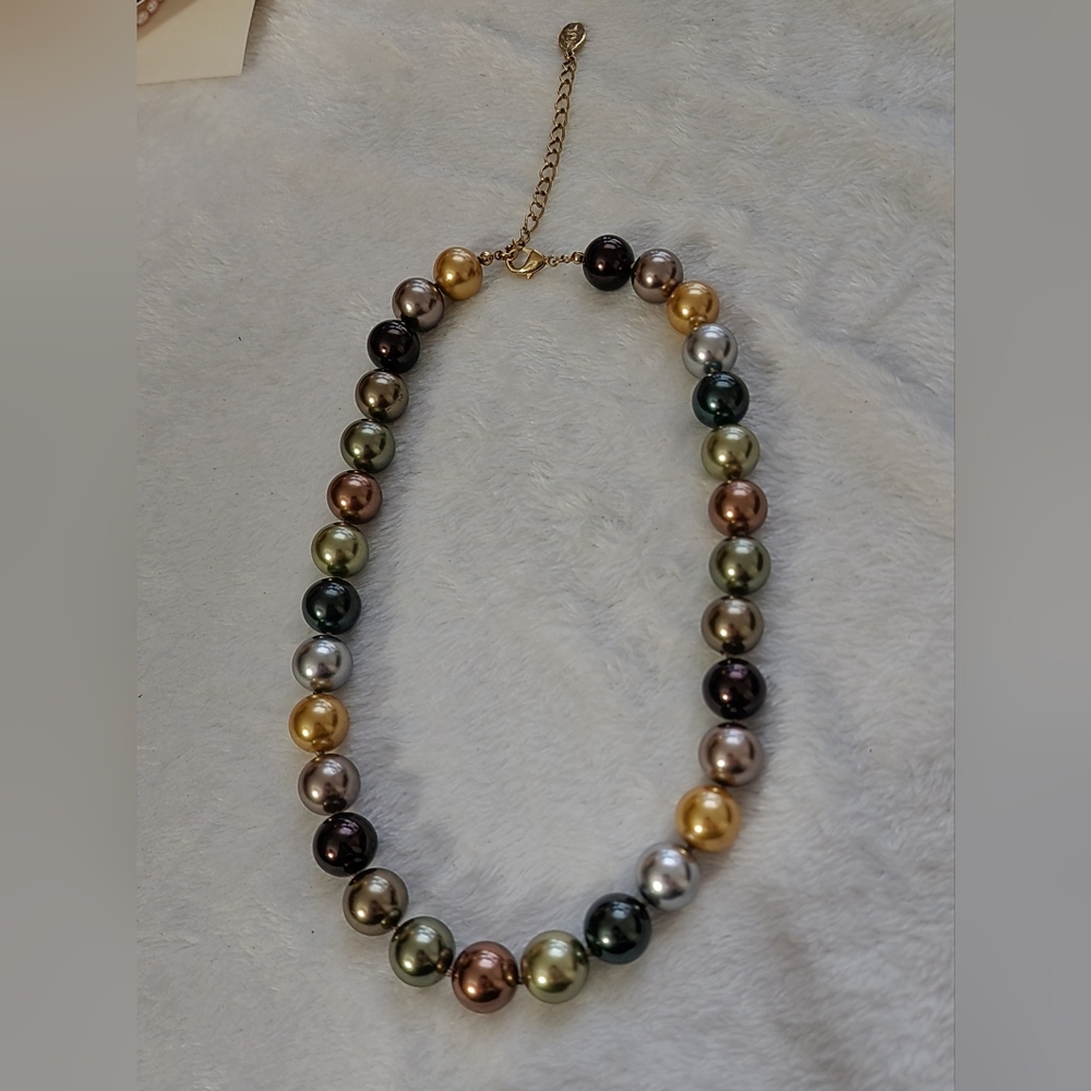 2009 Inaugural simulated pearl necklace by KJL Kenneth Jay Lane